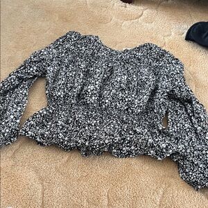 Universal Thread Black and White Floral Blouse